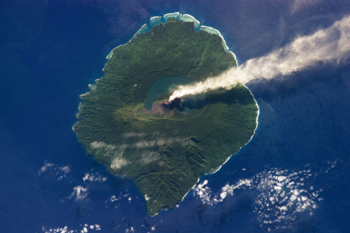 Гауа или Санта-Мария (англ. Mount Gharat) — стратовулкан на одноименном острове, относящегося к острововам Банкс в архипелаге Новые Гебриды, Вануату