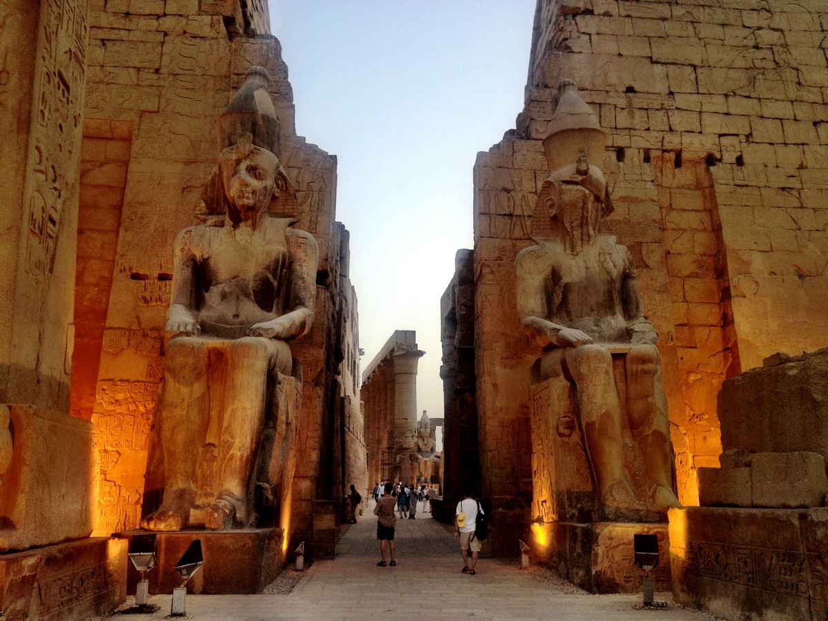 Храм в Луксоре, Египет
